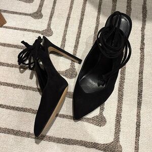 Brand New Nine West Wrap Tie Heel